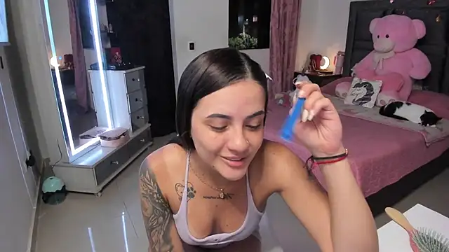 Paulet Johnson online show from 03-27-26, 04:51