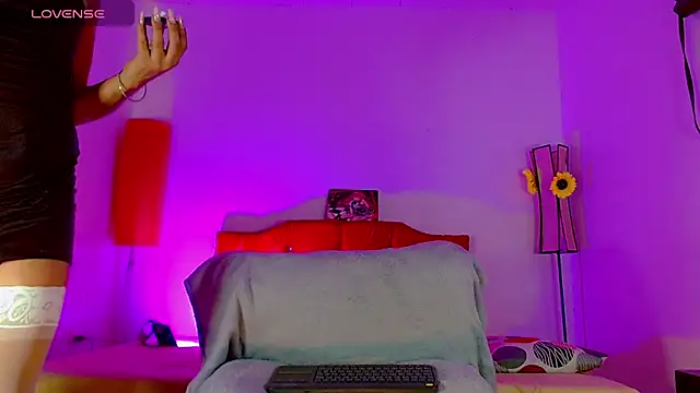 alexsandra kiss online show from 04-17-26, 11:35