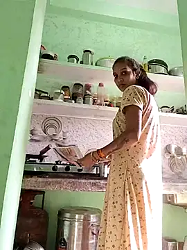 Hotty-Nidhi online show from 11-15-25, 04:21