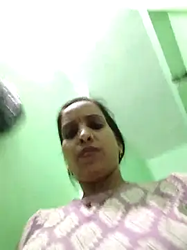 Snapshot of Hotty-Nidhi chatting on 05-21-26, 04:58 Hotty-Nidhi online show from 05-21-26, 04:58