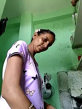 Snapshot of Hotty-Nidhi chatting on 05-28-26, 06:00 Hotty-Nidhi online show from 05-28-26, 06:00