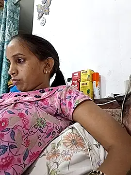 Snapshot of Hotty-Nidhi chatting on 05-29-26, 06:28 Hotty-Nidhi online show from 05-29-26, 06:28