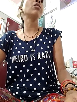 Snapshot of Hotty-Nidhi chatting on 06-09-26, 04:13 Hotty-Nidhi online show from 06-09-26, 04:13