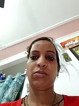 Snapshot of Hotty-Nidhi chatting on 06-11-26, 03:26 Hotty-Nidhi online show from 06-11-26, 03:26