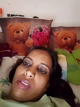 Snapshot of Hotty-Nidhi chatting on 06-14-26, 02:57 Hotty-Nidhi online show from 06-14-26, 02:57