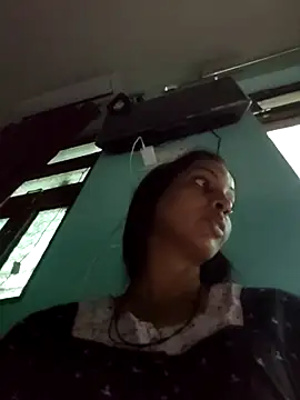 Snapshot of Hotty-Nidhi chatting on 06-15-26, 01:08 Hotty-Nidhi online show from 06-15-26, 01:08