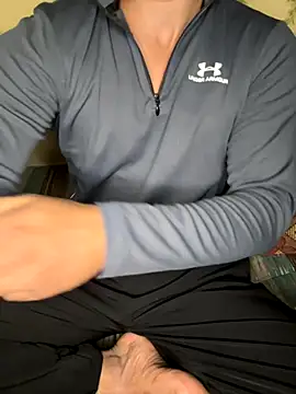 Snapshot of HARSHHU01 chatting on 09-29-25, 04:12 HARSHHU01 online show from 09-29-25, 04:12