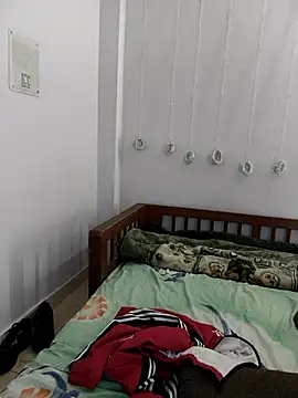 Snapshot of HARSHHU01 chatting on 11-09-25, 04:27 HARSHHU01 online show from 11-09-25, 04:27