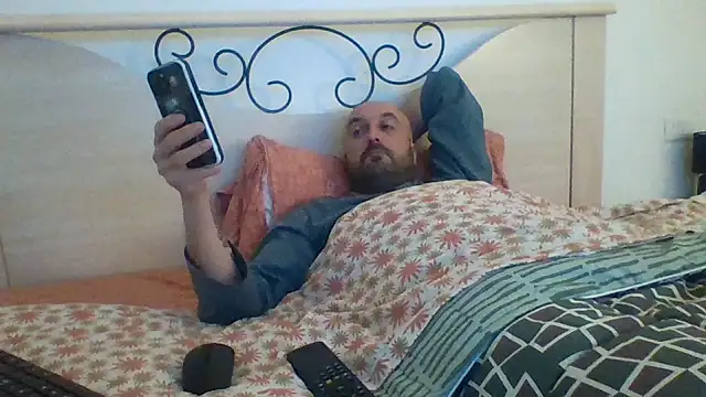 Snapshot of maxxxio12 chatting on 03-08-25, 10:13 maxxxio12 online show from 03-08-25, 10:13