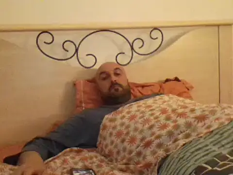 Snapshot of maxxxio12 chatting on 03-09-25, 02:21 maxxxio12 online show from 03-09-25, 02:21