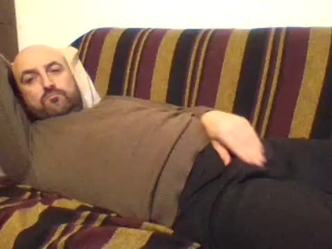 Snapshot of maxxxio12 chatting on 03-17-25, 06:42 maxxxio12 online show from 03-17-25, 06:42