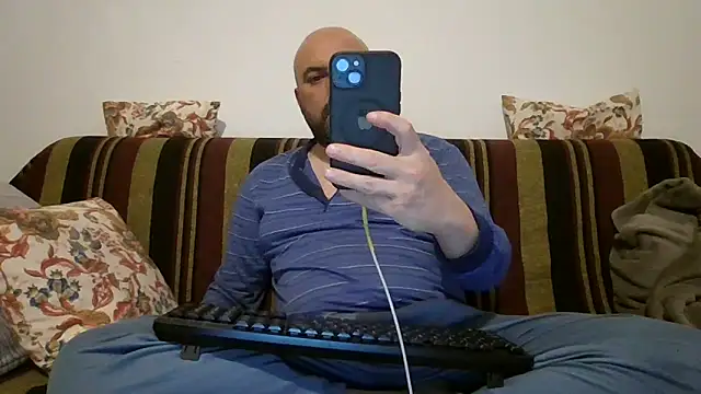 maxxxio12 online show from 04-22-26, 07:04