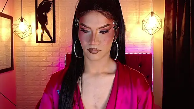 agatha rodriguez online show from 04-25-26, 07:22