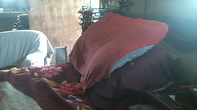 Snapshot of hahard1onestill chatting on 03-04-26, 06:47 hahard1onestill online show from 03-04-26, 06:47