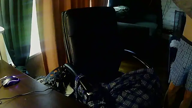 Slim Whitey online show from 11-05-25, 05:57