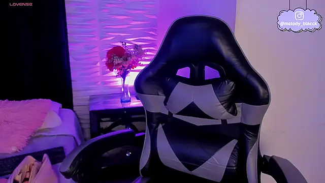 Melody Black  online show from 11-18-25, 08:13