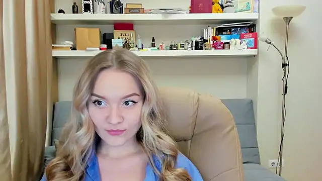 Kara Smith  online show from 01-29-25, 12:22