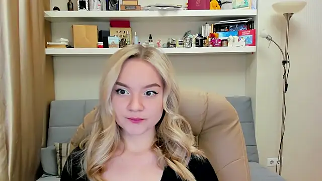 Kara Smith  online show from 02-22-25, 11:03