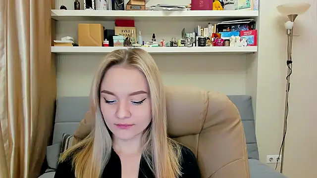 Kara Smith  online show from 03-16-25, 12:12