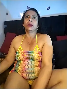 Snapshot of AlexaNovoa_ chatting on 11-21-25, 01:37 AlexaNovoa online show from 11-21-25, 01:37