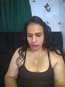 AlexaNovoa  online show from 05-20-26, 01:56