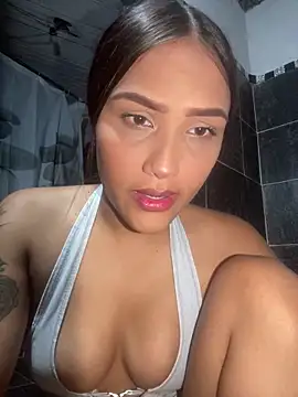 Snapshot of iamsara_21 chatting on 02-01-26, 01:15 iamsara 21 online show from 02-01-26, 01:15