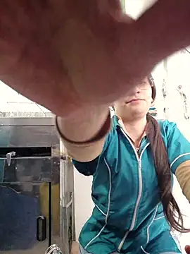 Snapshot of HOLY_DOLL chatting on 10-30-25, 09:26 HOLY DOLL online show from 10-30-25, 09:26