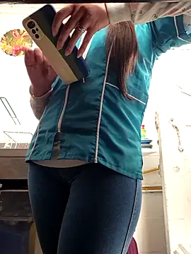 HOLY DOLL online show from 11-06-25, 07:59