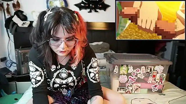 Snapshot of Devil_And_Princess chatting on 11-23-25, 01:05 Devil And Princess online show from 11-23-25, 01:05