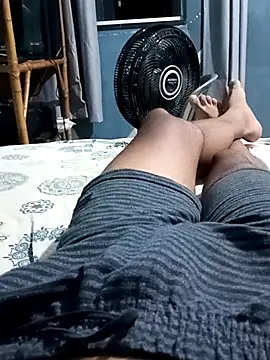 Snapshot of Cleitin19861 chatting on 03-09-25, 06:17 Cleitin19861 online show from 03-09-25, 06:17