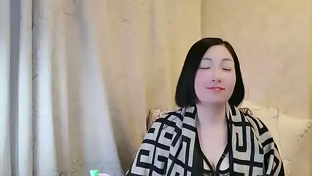 Snapshot of Rachel-6600 chatting on 02-27-26, 03:01 Rachel-6600 online show from 02-27-26, 03:01