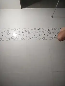 Snapshot of Andy-rtg chatting on 09-20-25, 02:45 Andy-rtg online show from 09-20-25, 02:45