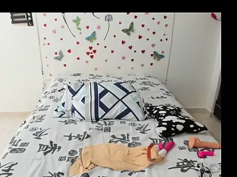 Olgahunder online show from 03-16-25, 05:07