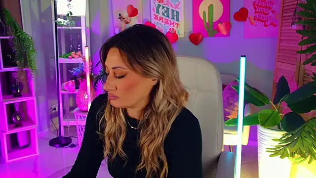 SarahAlluring online show from 04-02-26, 01:31