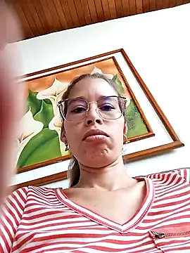Snapshot of Sexi_girl29 chatting on 07-08-26, 05:39 Sexi girl29 online show from 07-08-26, 05:39