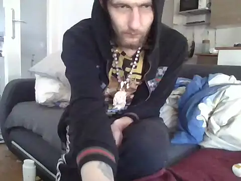 Snapshot of ThePython666 chatting on 03-18-25, 12:14 ThePython666 online show from 03-18-25, 12:14