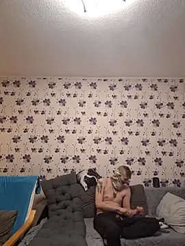 Snapshot of ThePython666 chatting on 10-21-25, 09:26 ThePython666 online show from 10-21-25, 09:26