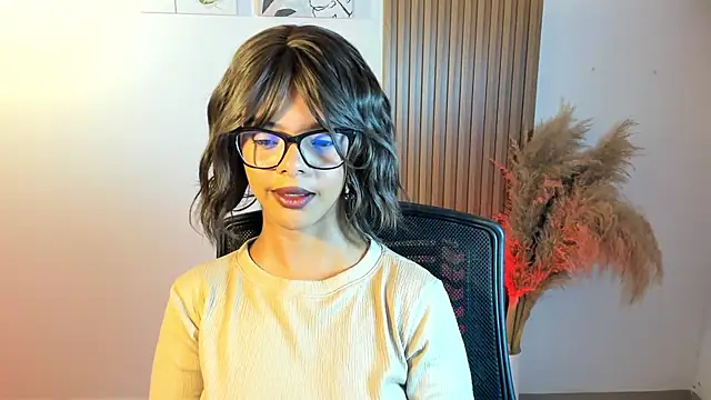 Milabrown  online show from 10-04-25, 09:13
