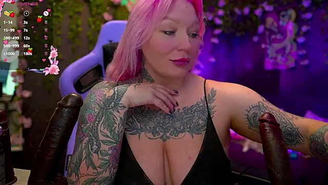 Snapshot of BlackedBarbie chatting on 09-26-25, 12:09 BlackedBarbie online show from 09-26-25, 12:09