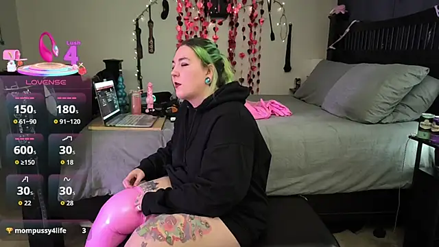 KinkyBratandDaddy online show from 03-12-26, 02:39