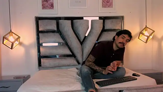 valery and Dani  online show from 03-13-25, 07:50