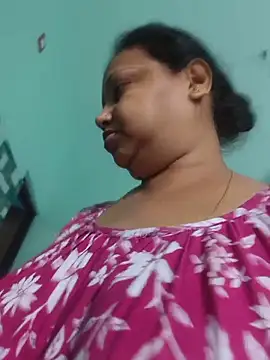Snapshot of Arohi35 chatting on 05-27-26, 01:35 Arohi35 online show from 05-27-26, 01:35