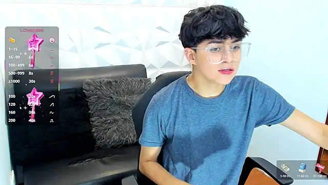 Snapshot of Sam_Daves chatting on 10-17-25, 03:03 Sam Daves online show from 10-17-25, 03:03