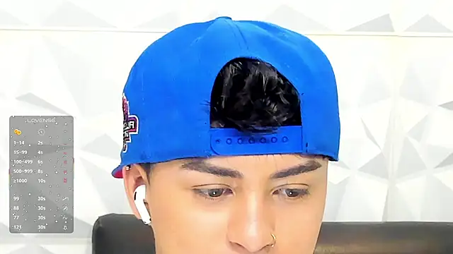 Snapshot of Sam_Daves chatting on 11-12-25, 01:55 Sam Daves online show from 11-12-25, 01:55