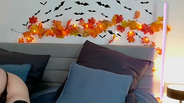 SweetDarling7 online show from 10-31-25, 12:17