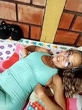 Snapshot of Lady_Lolla11 chatting on 11-15-25, 06:15 Lady Lolla11 online show from 11-15-25, 06:15