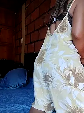 Snapshot of Lady_Lolla11 chatting on 12-03-25, 02:04 Lady Lolla11 online show from 12-03-25, 02:04