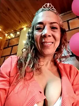 Snapshot of Lady_Lolla11 chatting on 01-10-26, 02:52 Lady Lolla11 online show from 01-10-26, 02:52