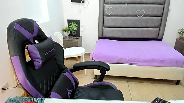 Tania Duque online show from 02-10-26, 02:10