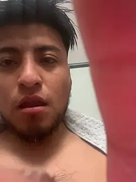 YAHIRALEJANDRIIIIII online show from 04-01-26, 02:56